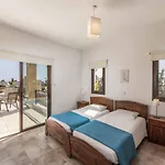 Helena Coral Villa