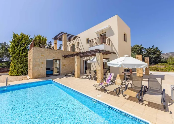 Helena Coral فيلة *