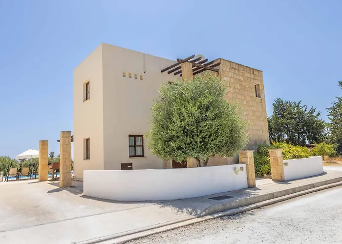 Helena Coral * Pegeia