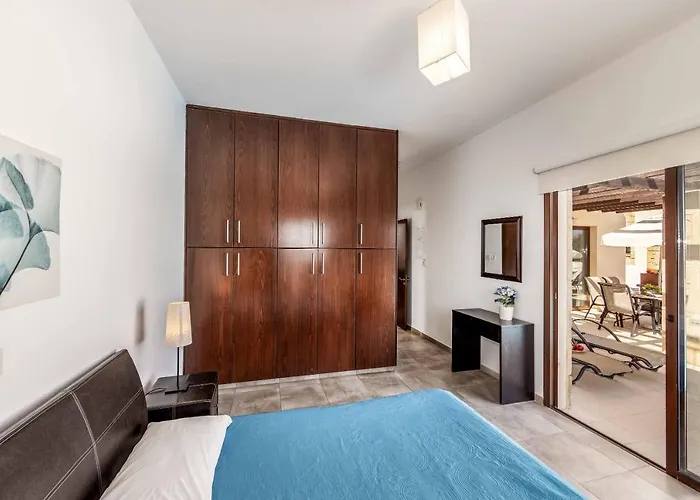 Helena Coral Vila Pegeia